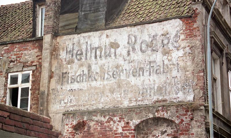 Stralsund, Marienchorstr., 30.9.1998.jpg - Helmut Rogge Fischkonserven-Fabrik